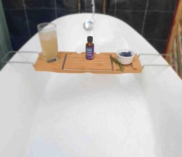 Palmwoods Ski Chalet | Birdsong Train Carriage Cabin with Outdoor Bath
