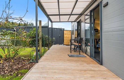 Turangi House | Birdsong – Turangi Holiday Unit