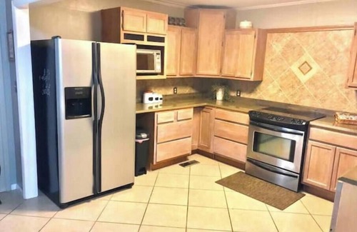 Searcy House | Bison Hall 1, no cleaning fee, 1 block from Harding