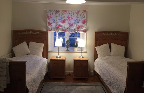 Kvarlov Bed & Breakfast | Björkåsa Gård Bed & Box