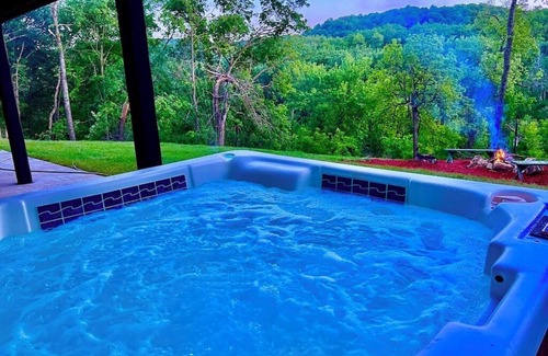 Harpers Ferry Cabin | Black Bear A-Frame Waterfront Log Cabin with Hot Tub Jacuzzi