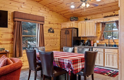 Greer Cabin | Black Bear Chalet (Cabin 105)