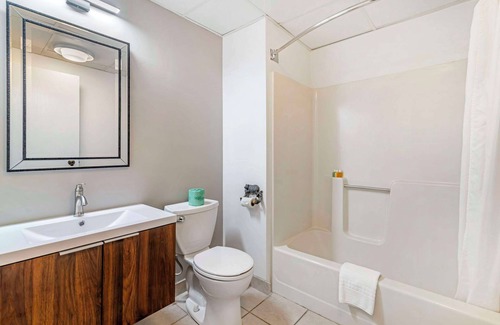 Orono Hotel | Black Bear Inn, an Ascend Collection Hotel