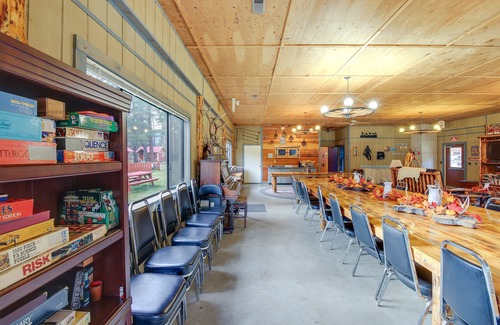 De Borgia Apartment | Black Diamond Guest Ranch Studio: Hike & Fish