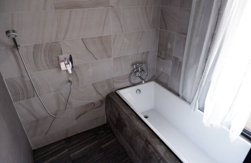 Phunphin Hotel | Black Elephant Boutique