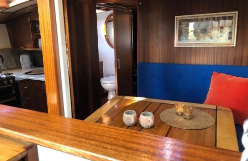 Faroe Islands Boat Rental | Black-Lady