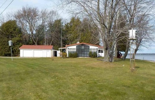 Cheboygan House | Black Lake Private Island EscapenNow Available 8/23-8/30, 8/30-9/6 and 9/6-9/13
