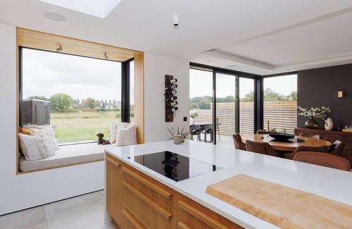 Chichester House | Black Pearl - a luxurious new home in Bosham, 20 mins from Goodwood