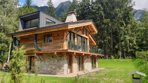 Les Tines Ski Chalet | Black Pearl