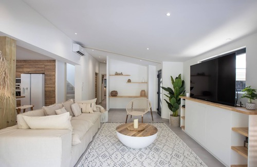 Quartier d Orleans Apartment | Black Pearl Marina View nAu Coeur de la Marina