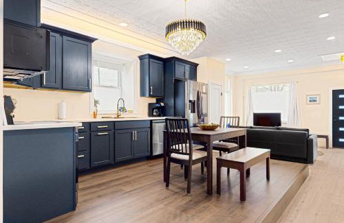 Rutland House | Black Pearl