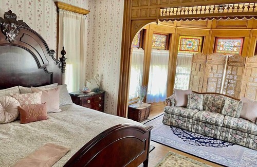 Tilton Bed & Breakfast | Black Swan Inn