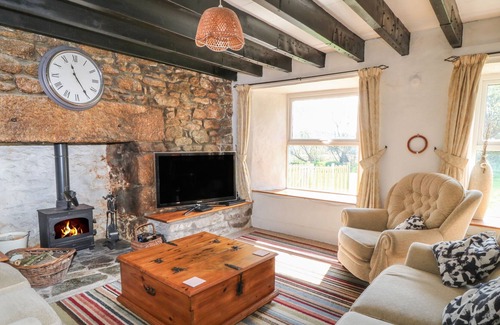 Bolventor Cottage | BLACKADON FARM COTTAGE, pet friendly, with open fire in Bodmin Moor