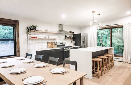 Chichester House | Blackbear Lodge - Luxury Cabin, Kid-Friendly