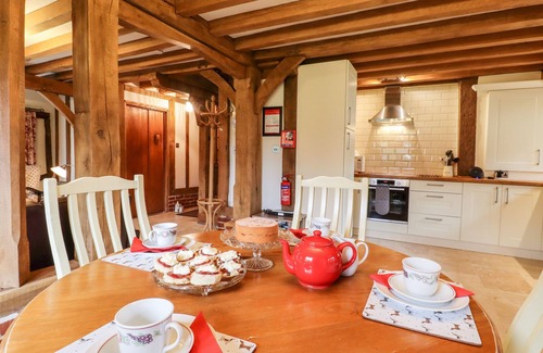 Etchinghill Cottage | BLACKBIRD COTTAGE AT BOYKE MANOR, family friendly in Lyminge