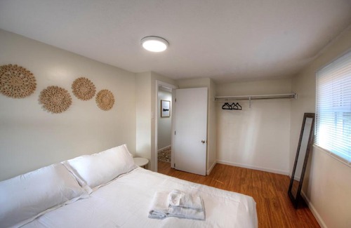 Farmview - Ramble House | Blacksburg- Minutes to VT's campus
