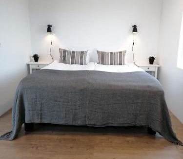 Reykholt House | Blackwood cottage near Geysir
