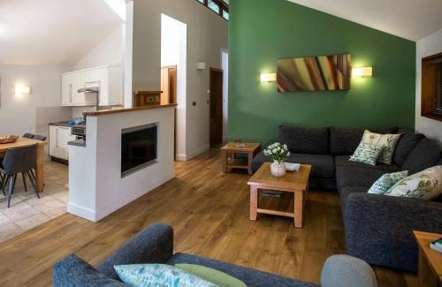 Freefolk Resort | Blackwood Forest Cabins - Forest Holidays