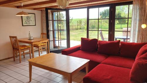 Pantow Apartment | Blaues Haus by Rujana