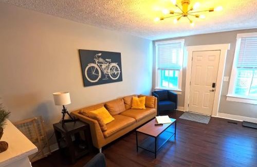 German Village House | Blenkner Bungalowgvillagepetsok