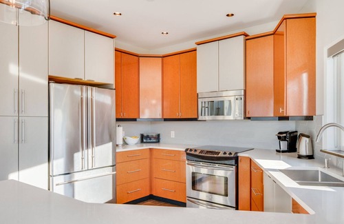 Brentwood Bay House | Bliss By the Bay