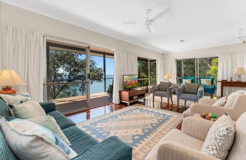 Boreen Point House | Blissful Lake Retreat