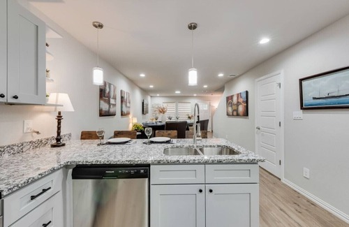 Fort Worth House | Blissful River Home near Lockheed/FW Stockyards