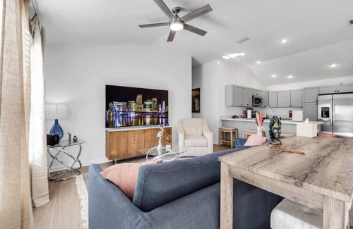 Okahumpka House | Blissful Village Bungalow 2BR-2BA with Cart & Membership