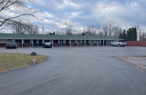 Maxwell Hotel | BlissPoint Inn FKA Motel 6t7