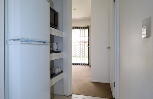 Bellmere House | BLK Stays Guest House Deluxe Back Unit Bellmere