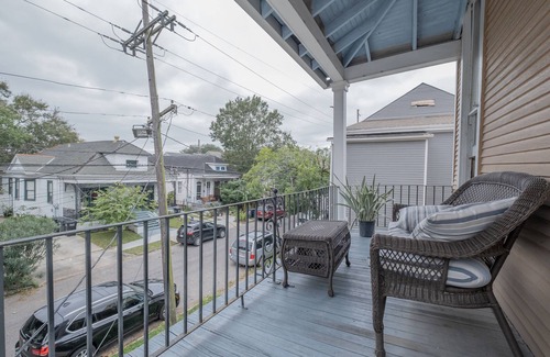 Mid-City House | Block From Streetcar To Jazz Fest and French Quarter