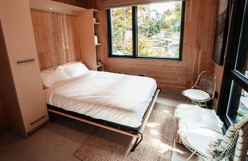 South Perry District Bed & Breakfast | Blockhouse Life