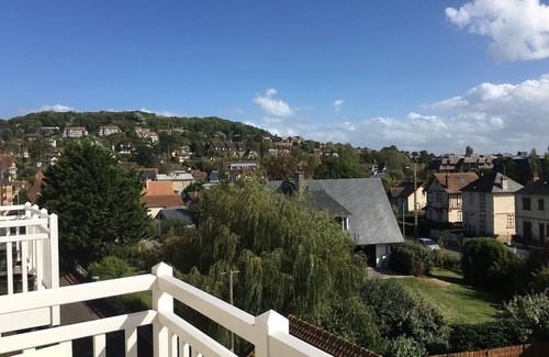 Blonville-sur-Mer Apartment | BLONVILLE SEA - near DEAUVILLE - apartment 4/6 pers.