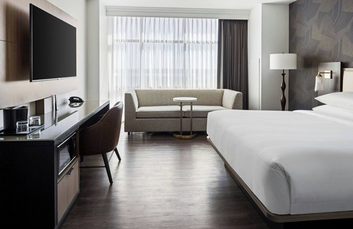 Normal Hotel | Bloomington-Normal Marriott Hotel & Conference Center