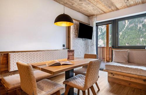 Racines Apartment | Blosegghof Bergchalets Talblick