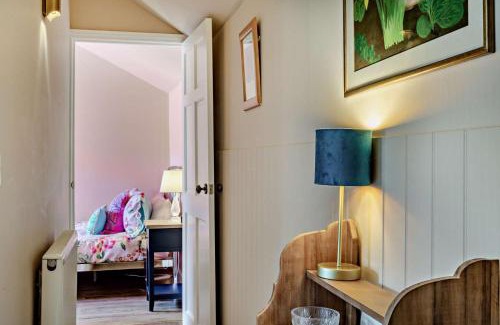 Thistley Green House | Blossom Cottage