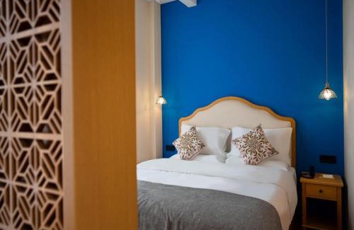 Xishan Hotel | Blossom Stockade Tien Lake Kunming