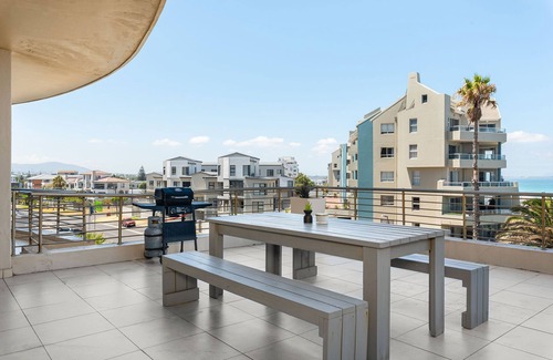 Bloubergstrand Apartment | Blouberg Beachfront 2 Bedroom 2 Bathroom Apartment With a Magnificent Views