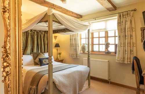 Potterne Bed & Breakfast | Blounts Court Farm