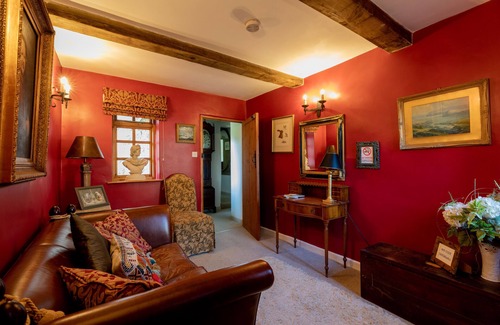Potterne Bed & Breakfast | Blounts Court Farm