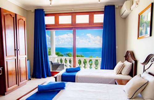 Glacis Villa | Blu Vista Villa