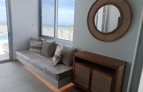 Pervolia Villa | Blue Aura Beach villa Larnaca