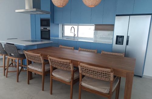 Pervolia Villa | Blue Aura Beach villa Larnaca
