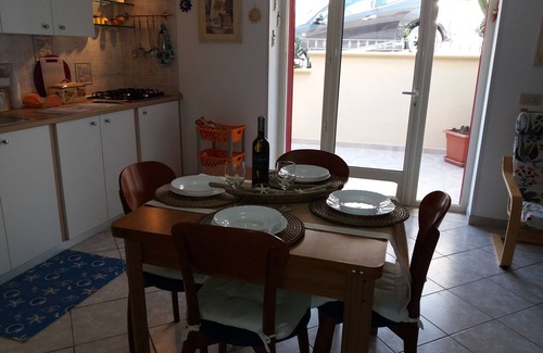 Marina San Gregorio House | Blue bay, apartment 50m from the sea, breathtaking view, wifi, air conditioning.