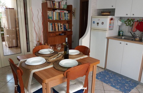 Marina San Gregorio House | Blue bay, apartment 50m from the sea, breathtaking view, wifi, air conditioning.