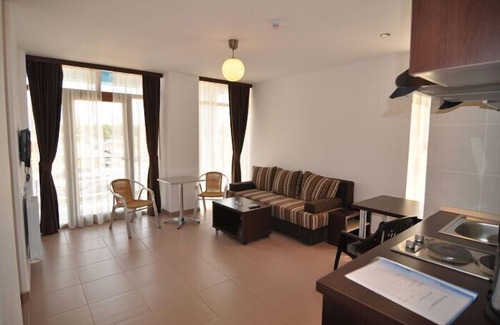 Constanta Villa | Blue Beach Studios