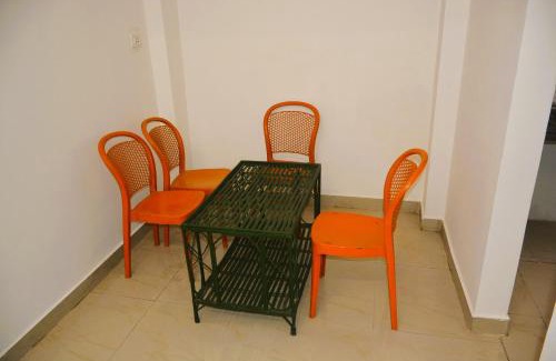 Jabalpur Apartment | Blue Beds Homestay, Exotic 2BHK AC House