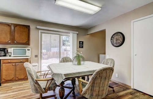 Black Bart House | Blue Black Bart - Brand new kitchen + sweetest owners!