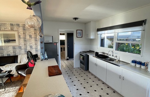 Apollo Bay House | Blue Bollard Pet friendly cottage Apollo Bay