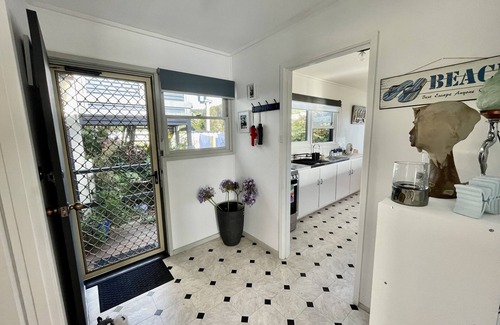 Apollo Bay House | Blue Bollard Pet friendly cottage Apollo Bay